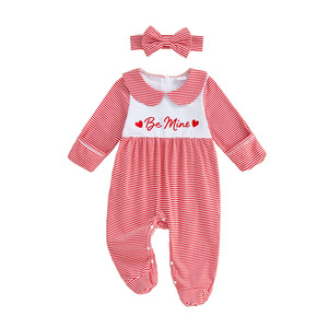 ชุดรอมเปอร์เด็กผู้หญิงลายทางผ้าฝ้ายแบบกำหนดเองสำหรับวันวาเลนไทน์ ชุดเด็กอ่อนแบบมีเท้าติด พร้อมที่คาดผม รับผลิตแบบ OEM ODM - Product Image 2