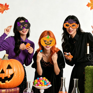 Set di Sei Maschere di Carta per Halloween, Mezze Maschere Horror, Vampiro e Cartone Animato, Decorazioni per Feste, Accessori per Foto, Novità e Gadget per Feste - Product Image 4