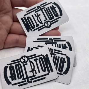 Etiqueta tejida de poliéster con chip NFC para camisas, tamaño damasco - Product Image 4