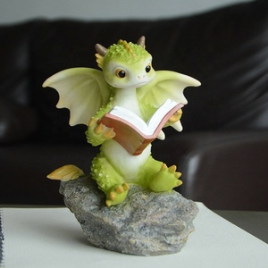 Figura Decorativa de Dragón Grande Z16120A, Sentado sobre Piedra Leyendo, Miniatura de Resina, Estatuilla de Dragón, Regalo - Product Image 2