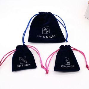 Bolsas de Terciopelo Negro para Dados con Logotipo Personalizable, Diseño Simple, Reciclables, para Joyería, Collares, Anillos y Pulseras, Venta Directa de Fábrica - Product Image 5