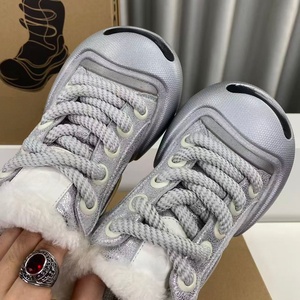 Chaussures de course de marque originale luxueuses, baskets de créateur de haute qualité, style classique, chaussures de sport intemporelles, empeigne en maille et tissu - Product Image 5
