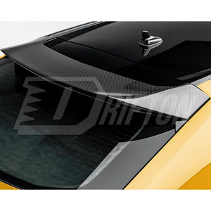 สปอยเลอร์หลังคาคาร์บอนไฟเบอร์แบบมองเห็นได้ สำหรับ Lamborghini URUS รุ่น VST สไตล์ปีกหลังบน - Product Image 3