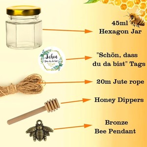 <span class=keywords><strong>Pot</strong></span> à miel classique en verre <span class=keywords><strong>de</strong></span> 45 ml avec cuillère à miel durable et écologique, pendentifs abeille et fer à cheval, compatible réfrigérateur – Cadeau <span class=keywords><strong>de</strong></span> mariage ou <span class=keywords><strong>de</strong></span> baby shower - Product Image 4