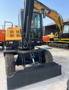 Excavateurs sur pneus Hyundai d'occasion certifiés CE avec godet 6 tonnes Hyundai 60W-VS de Corée Fabrication originale en Corée du Sud - Product Image 4