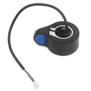 Accélérateur bleu F40 pour trottinette électrique F40 - Pièces et accessoires de trottinette électrique - Pièces de transfert de vitesse au doigt pour accélération - Product Image 6