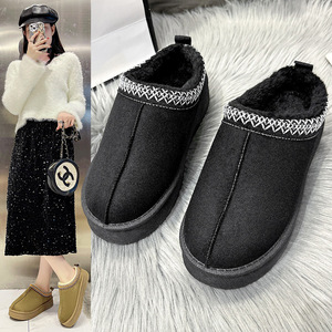 2025 automne/hiver nouvelles femmes anti-dérapant chaud et velours fond épais demi haut chaussures Ins polyvalent extérieur bottes <span class=keywords><strong>de</strong></span> <span class=keywords><strong>neige</strong></span> en gros - Product Image 5