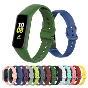 Bracelet Sport en Silicone souple pour <span class=keywords><strong>Samsung</strong></span> <span class=keywords><strong>Galaxy</strong></span> <span class=keywords><strong>Fit</strong></span> <span class=keywords><strong>2</strong></span> <span class=keywords><strong>SM</strong></span>-<span class=keywords><strong>R220</strong></span> Bracelet de rechange pour <span class=keywords><strong>Samsung</strong></span> <span class=keywords><strong>Galaxy</strong></span> Fit2 - Product Image 1
