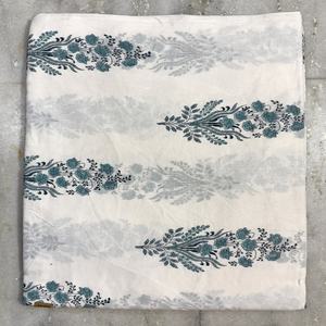 Tela de Algodón Estampada en Bloque de Primera Calidad, Ecológica y Ligera para Confección de Vestidos, Hecha a Mano en India con Diseño Floral - Product Image 2