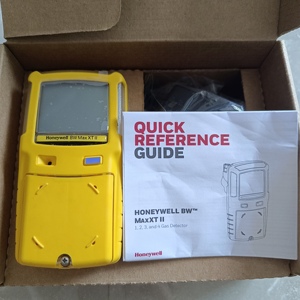 Détecteur de gaz 4-en-1 à aspiration par pompe BW II XT-XWHM-Y-CN pour H2S, CO, O2, LEL dans les espaces confinés - Product Image 2