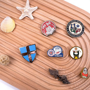 Spilla in Metallo Smaltato all'Ingrosso, Design Anime, Accessorio Senza Piombo, Stile Giapponese, Cultura Pop <span class=keywords><strong>Vintage</strong></span>, Spilla in Cristallo per Uomo - Product Image 1