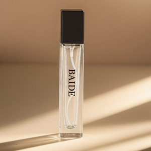 Envase de Perfume Portátil, Mini Botella de Spray Cuadrada Vacía, Transparente, Recargable, de Vidrio de 10 ml, con Tapa Negra - Product Image 5