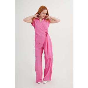 Ensemble chemisier et pantalon pour femmes en fuchsia à double boutonnage en gros - Product Image 3