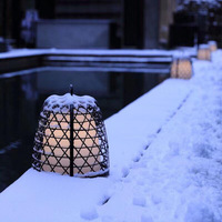 IP54 étanche extérieur jardin lampe noir peint métal lampadaire LED pour Villa cour décoration creux processus lanterne