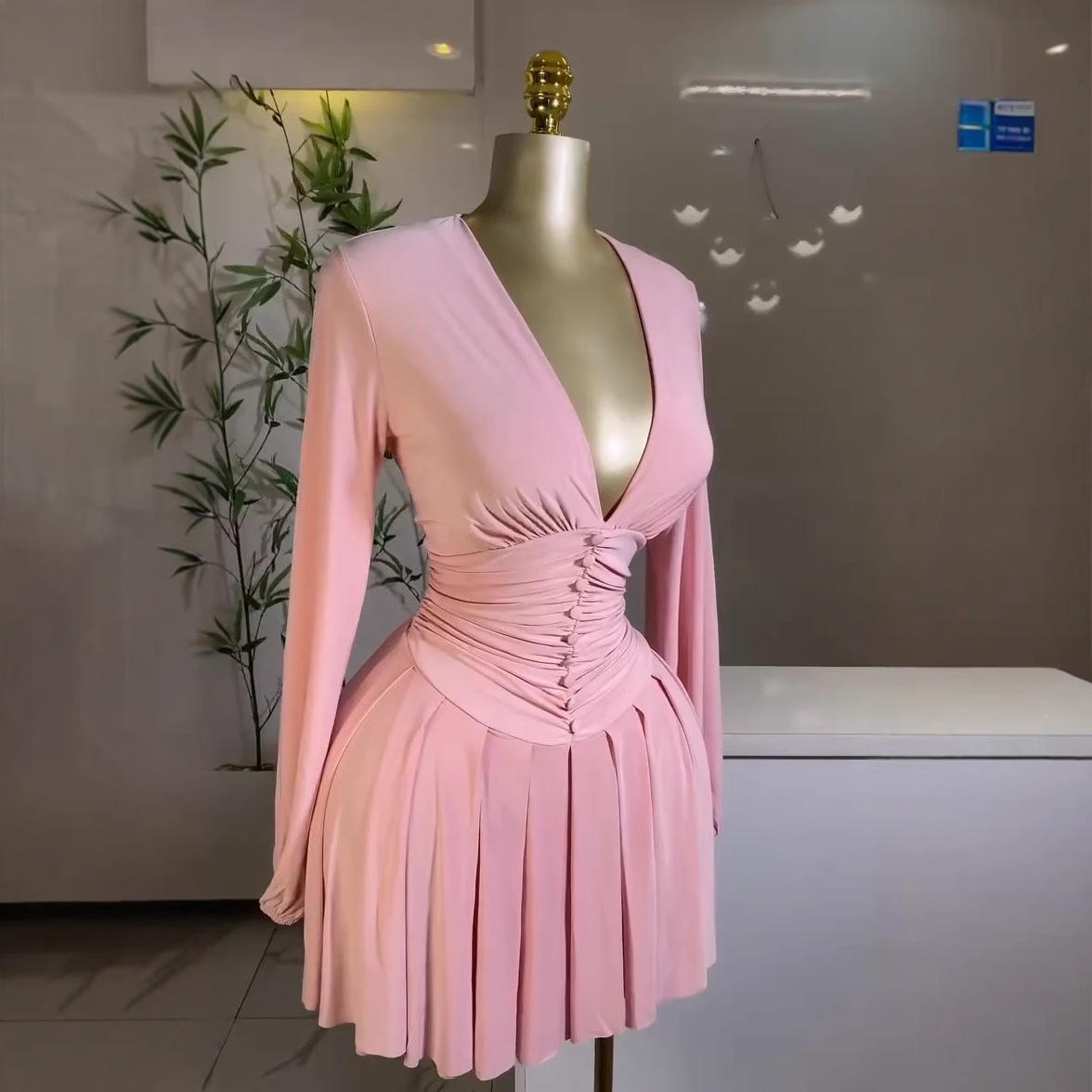 Z624DS02 สีชมพู