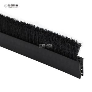 Câble Pass-Through Wire Manager Brush Strip - Product Image 5