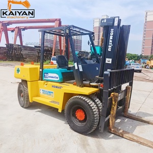 รถยกดีเซลญี่ปุ่นยี่ห้อโคมัตสุ รุ่น FD70-6 ขนาด 7 ตัน พร้อมชุดเปลี่ยนทิศทางไฮดรอลิก  เสากระโดงสองตอน เครื่องยนต์เดิม ยางตัน - Product Image 3