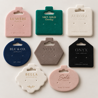 Conteneur à bijoux personnalisé double face en microfibre de velours et de daim avec logo pour carte carrée plaque boucles d'oreilles collier support intérieur