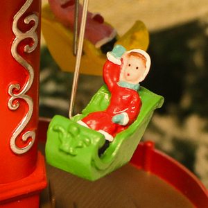 Carrusel personalizable, decoración de caballos, iluminación de escritorio para niños, modelo de silla voladora para parque de atracciones para caja de Navidad embalada - Product Image 4