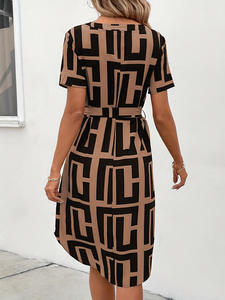 Robe à carreaux à manches courtes, style européen et américain, légère et mature, pour les vacances d'été, petite robe évasée avec ceinture - Product Image 4