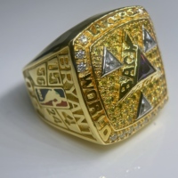 Bague de championnat FH NBA2002, taille ajustable, plaquée or et rhodium, avec incrustation de style religieux, livrée dans un coffret à bijoux