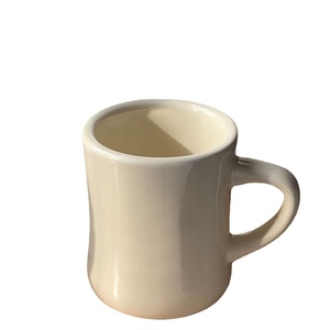 Taza de Cerámica de Color Sólido con Diseño Moderno y Simple, Linda Taza de Leche para Oficina, Taza de Café de Porcelana Color Beige con Logotipo Personalizado - Product Image 5