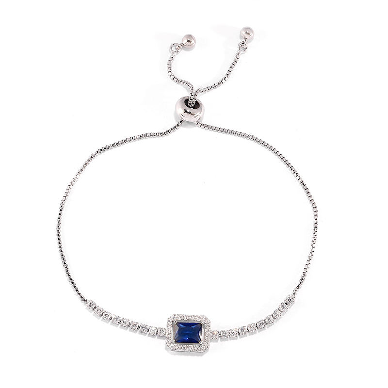 หินสีขาวและสีฟ้า