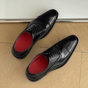 Chaussures habillées en cuir verni pour hommes, dessus brillant, semelle extérieure rouge, bordure cousue, doublure respirante, confort rembourré - Product Image 2