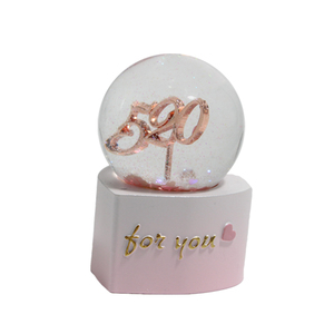 Globo de nieve Musical con forma de corazón, Base de resina 1314520, Bola de agua de poliresina para decoración del hogar, venta al por mayor - Product Image 5
