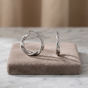 ต่างหูห่วงเชือกเกลียวคลาสสิกแบบหลวมๆ ทำจากเงินสเตอร์ลิง - Product Image 3