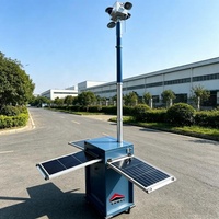 Tour de surveillance solaire mobile avec 3 panneaux solaires de 45W et un mât manuel de 2 mètres pour la surveillance routière