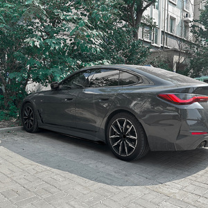 สเกิร์ตข้างหลังรถยนต์ BMW ซีรีส์ 4 รุ่น G26 M Sport ปี 2020 ชุดแต่งสปอยเลอร์ สีดำเปียโน ลายคาร์บอนไฟเบอร์ ผิวด้าน - Product Image 1