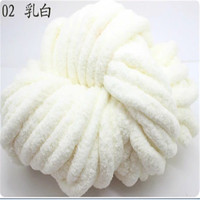 Supply Wholesale Bernat Design Chunky Vegan Chenille Yarn 7 Jumbo 25 Yards for Blanket Scarf Dog Cat Bed