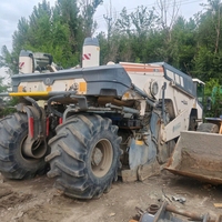 Fraiseuse à recyclage à froid WR250X, largeur de travail maximale 2400 mm pour le recyclage à froid des anciennes chaussées et la stabilisation des sols