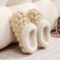 Nouvelles pantoufles d'hiver en fourrure moelleuse pour femmes, antidérapantes, avec coussinets en EVA, thermiques et massantes, pour la maison