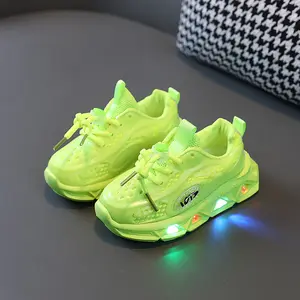 Sapatos esportivos infantis unissex para crianças, calçados casuais com malha leve e respirável para crianças, calçados com LED