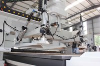 Machine de découpe de bois personnalisée multi-indépendante à quatre broches 4x8 4x9 Atc Cnc Router Machine à 4 têtes