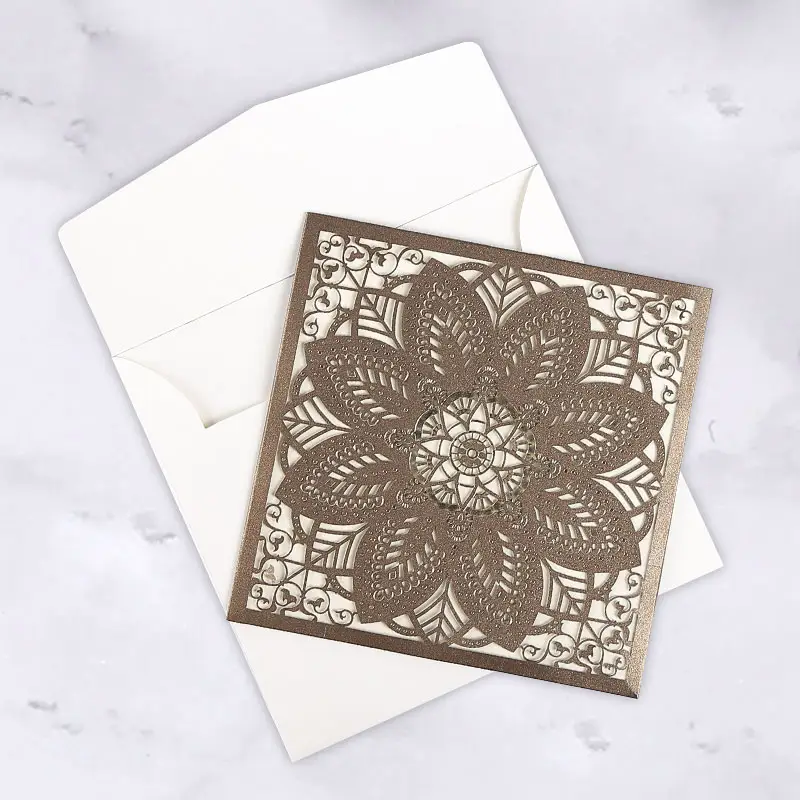 インドの結婚式の招待カードレーザーカット、正方形のイスラム教徒の紙の結婚式のカード