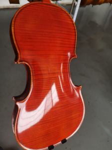 Violon professionnel SurpassMusica 4/4, son puissant, table en épicéa massif, fond en érable, pièces en palissandre, épicéa italien, érable roumain - Product Image 1