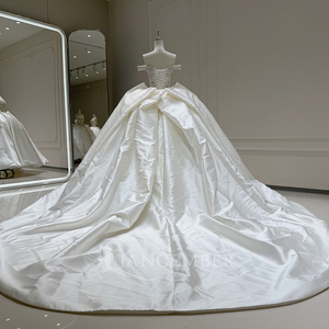 Robe de bal de Quinceañera moderne Xx83 à imprimé floral, en satin, avec appliques de perles et cristaux, traîne chapelle, vente en gros - Product Image 6