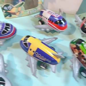 Karikatür çocuk kutusu ambalaj geri çekin uçak modeli DIY oyuncak hediye ödül toptan sürtünme oyuncak araç uçak - Product Image 1