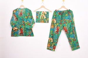 Conjunto de Pijama Floral Estampado a Mano de Alta Calidad - Ropa de Dormir de Algodón, Ropa de Dormir y de Estar por Casa de Verano Estilo Bohemio para Mujer, Regalo - Product Image 4