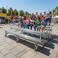 Gradas Temporales de Aluminio para Exteriores, 5 Filas, 60 Asientos, Diseño Modular, Certificación ASTM/NFPA, con Ruedas