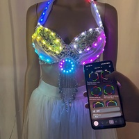 Soutien-gorge LED coloré fantaisie pour femmes, costume de danse du ventre, soutien-gorge lumineux, recharge USB, tenue de danse sexy, contrôle par application