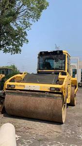 Orijinal kullanılan <span class=keywords><strong>Bomag</strong></span> BW202AD-4 çok fonksiyonlu <span class=keywords><strong>Tandem</strong></span> asfalt silindiri ucuz satılık yol silindiri - Product Image 3