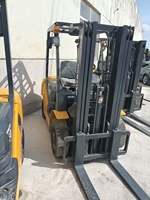 Chariot élévateur Komatsu de 3 tonnes, anti-basculement et antidérapant, protection de sécurité, fabriqué avec soin, réputé dans le monde entier, performances équilibrées