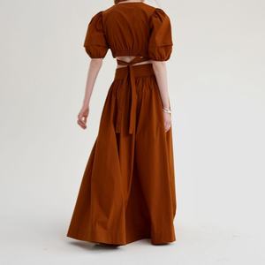 Ensemble de vêtements pour femmes 2025 OEM, très vendu, en lin, pour l'été, 2 pièces, haut de bikini et jupe longue à volants - Product Image 3