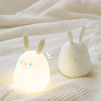 Lampe de chevet LED en silicone en forme de lapin de dessin animé, rechargeable par USB, avec contrôle tactile et minuterie, pour la décoration et l'entraînement au sommeil