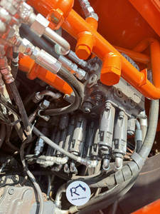 Mini-excavatrice Hitachi ZX70U d'occasion, moteur Cummins d'origine japonaise, type chenille, modèle 2024, machine multifonctionnelle à moteur central - Product Image 5