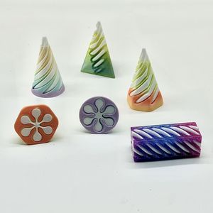 Imposible Passthrough Fidget Toy, <span class=keywords><strong>cono</strong></span> imposible impreso en 3D, colores degradados del arco iris con base blanca - Product Image 4